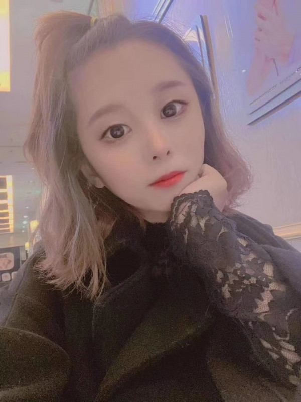 不容错过的肤白貌美少妇